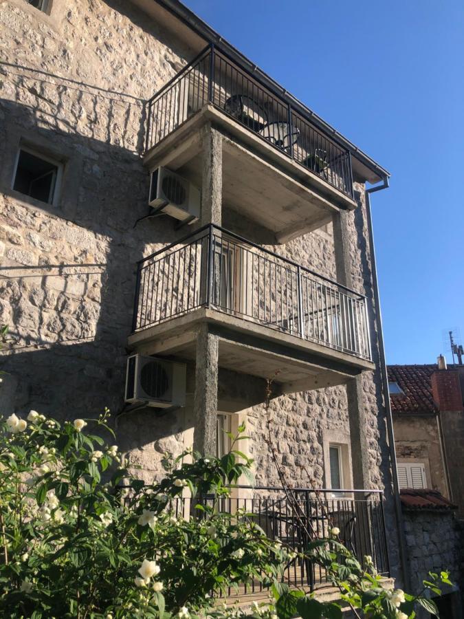 Pavle Apartmani Risan Esterno foto