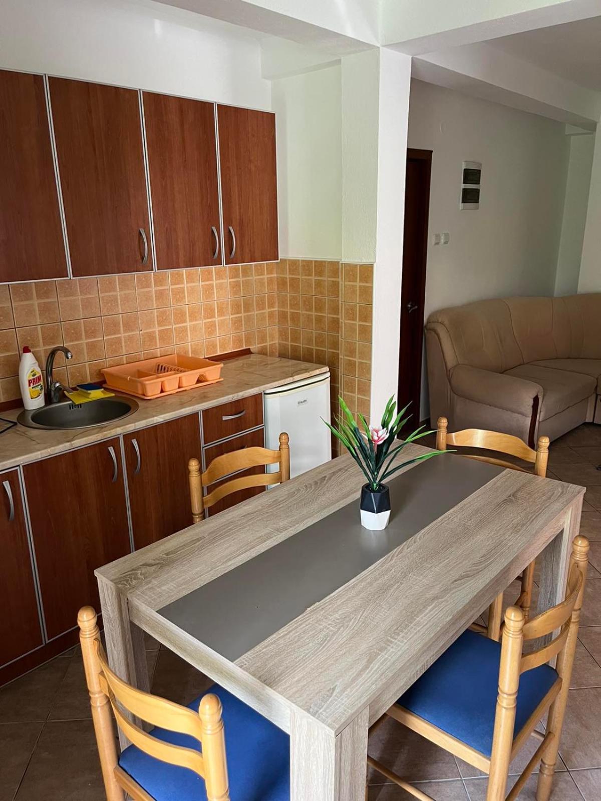 Pavle Apartmani Risan Esterno foto